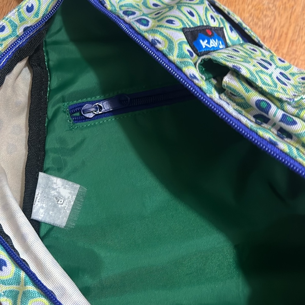 KAVU peacock feather bag, gently used! - Picture 5 of 5